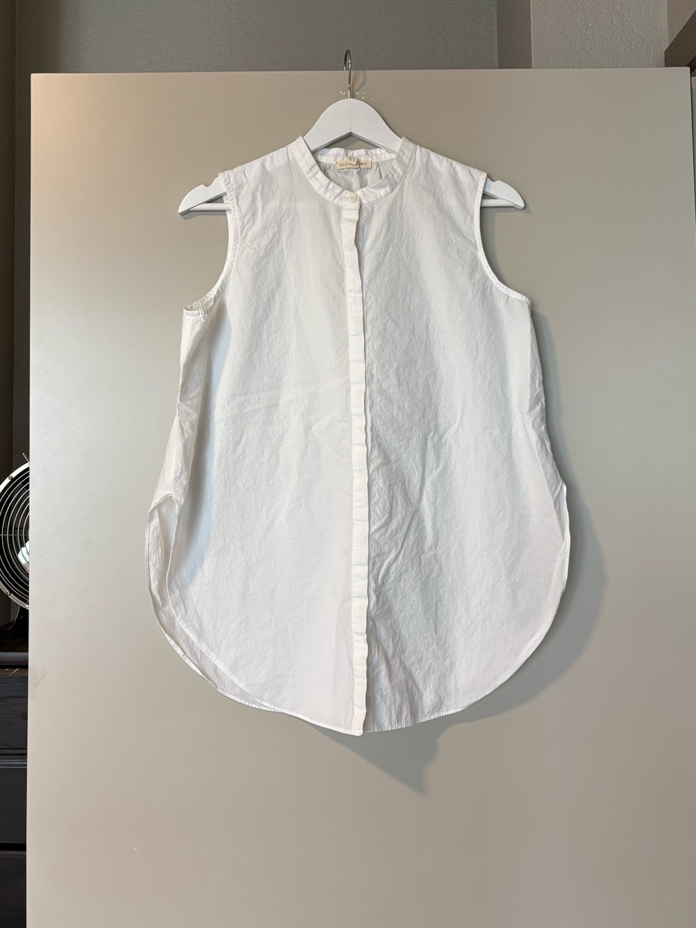 Eileen Fisher 100% cotton sleeveless button up chic professional luxury casual